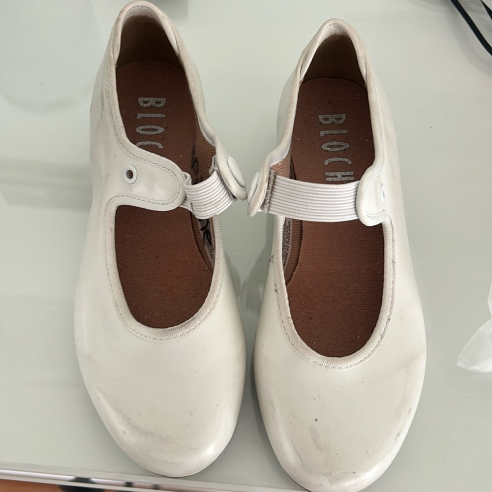 Tap shoes